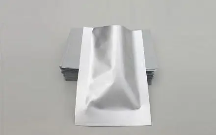 How to seal the edges of aluminum foil vacuum packaging bags more securely?