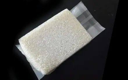 What are the advantages of vacuum packaging bags?