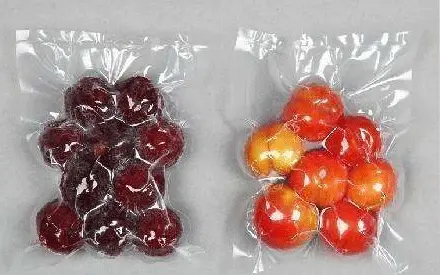 How long can food in vacuum packaging bags be stored?
