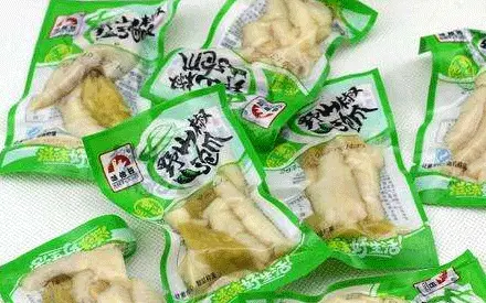 Is vacuum packaging bag suitable for packaging all types of food?