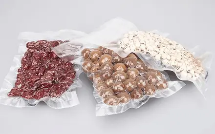 What is the difference between textured vacuum packaging bags and regular glossy vacuum packaging bags?