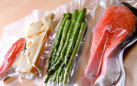 Effective methods to reduce air leakage in vacuum packaging bags